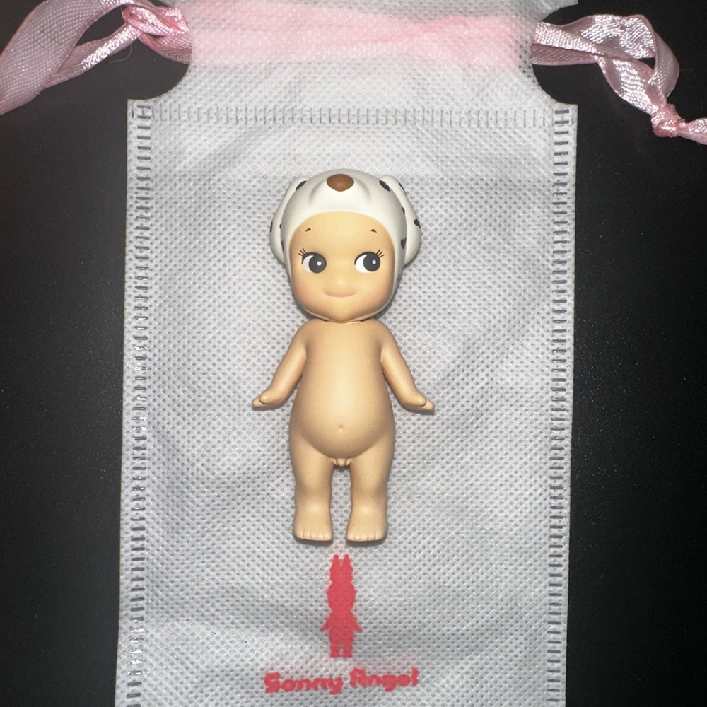 100% authentic Sonny Angel (Dalmatian). Brand new with original box